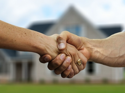 Read more about the article Why do you need a real estate agency?